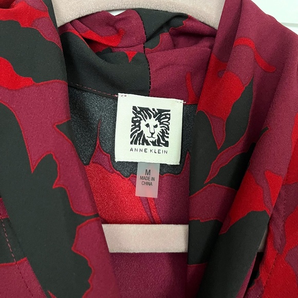 Anne Klein Blouse ~ Sleeveless ~ Med. - Picture 2 of 3